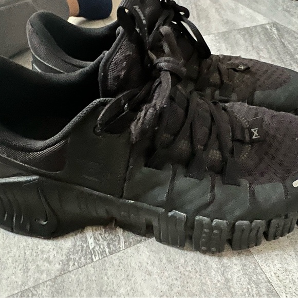 Men’s Nike - Picture 4 of 7